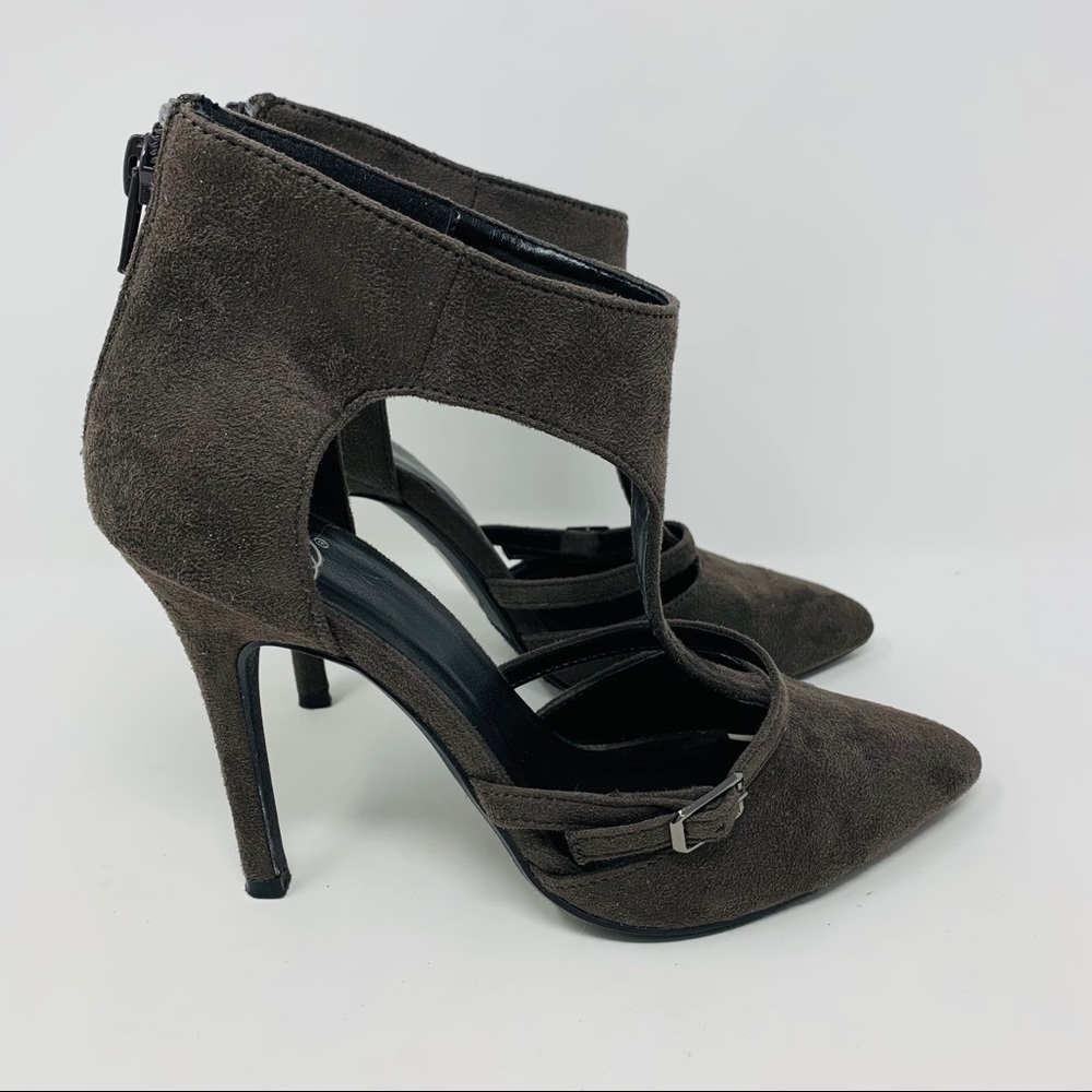 Heart in D T-Strap Gray Faux Suede Heels Size 6